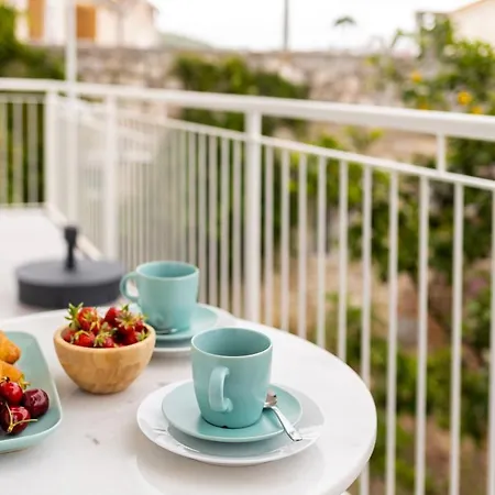 Apartment Jesliving Hvar - 2 Bedroom Elegant With Sea View In Historic Center Of
