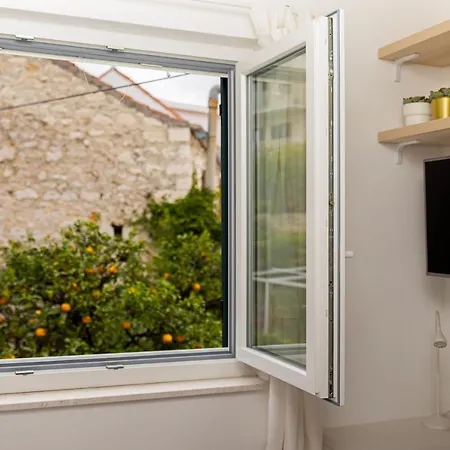 Apartment Jesliving Hvar - 2 Bedroom Elegant With Sea View In Historic Center Of *