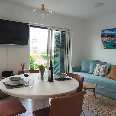 Jesliving Hvar - 2 Bedroom Elegant With Sea View In Historic Center Of Apartment